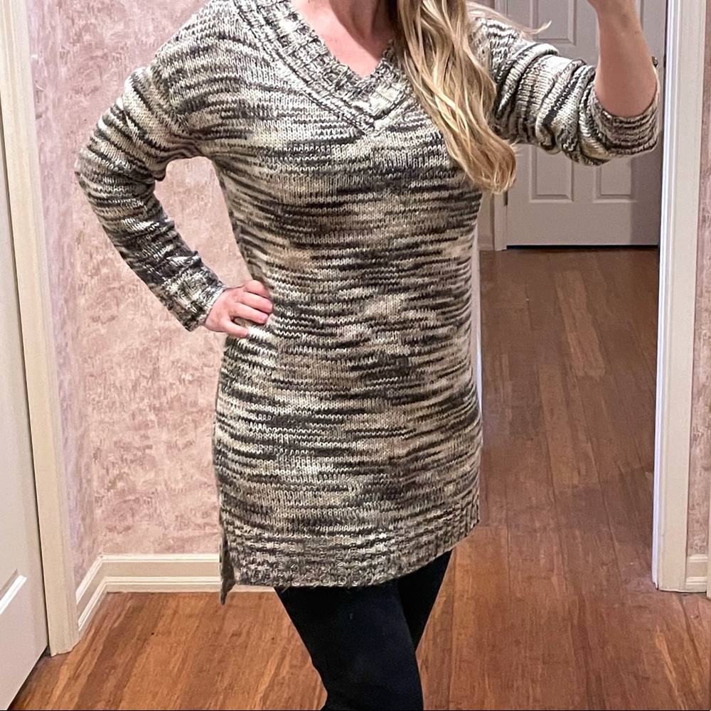 V-neck Marled Tunic Sweater